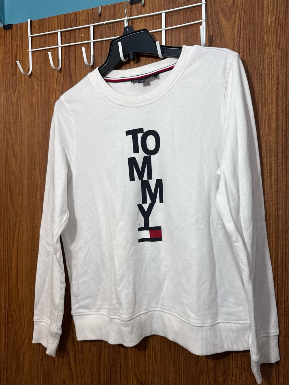 Tommy Hilfiger White Long-Sleeve Logo Sweatshirt with Navy & Red Accent